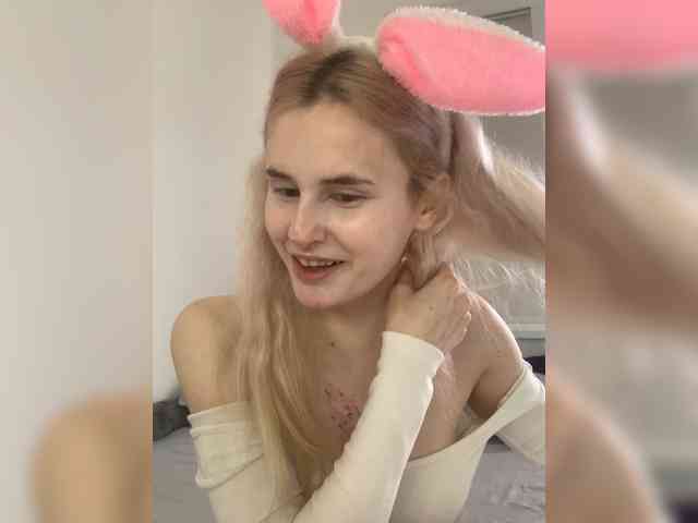 MilaElin webcam