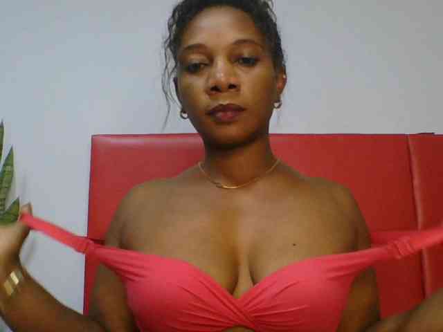 Faozia webcam