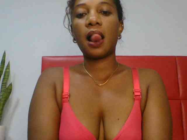 Faozia webcam