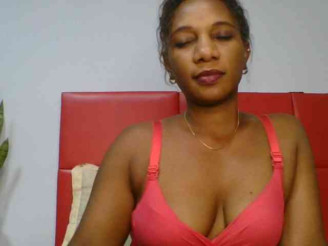 Faozia webcam