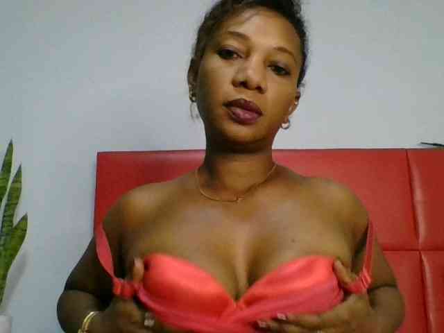 Faozia webcam