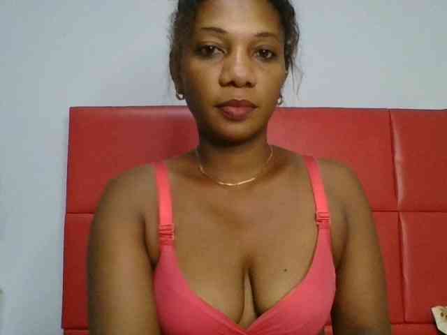 Faozia webcam