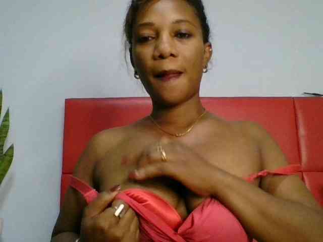 Faozia webcam