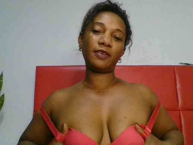 Faozia webcam