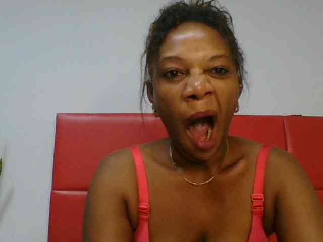 Faozia webcam
