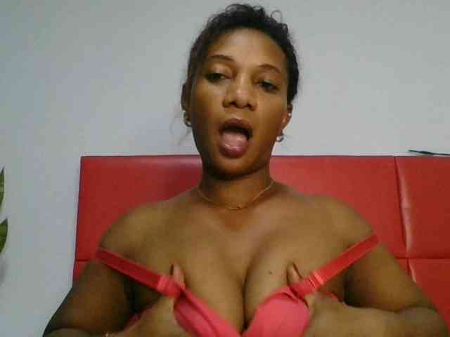 Faozia webcam