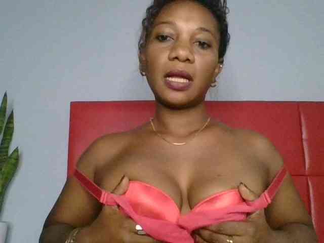 Faozia webcam