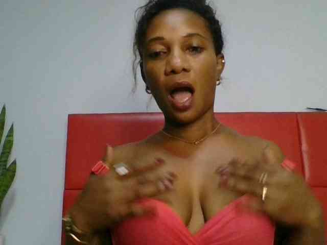 Faozia webcam