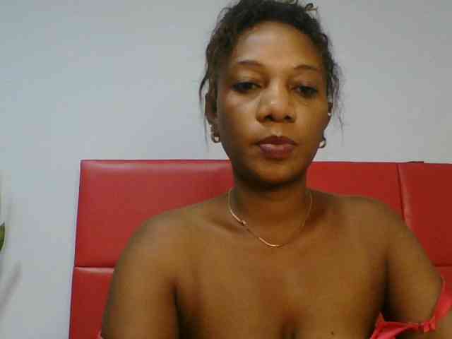 Faozia webcam