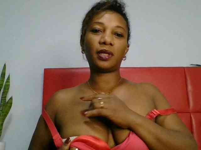 Faozia webcam