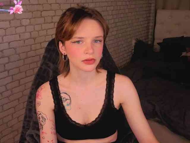 KiraMountrays webcam