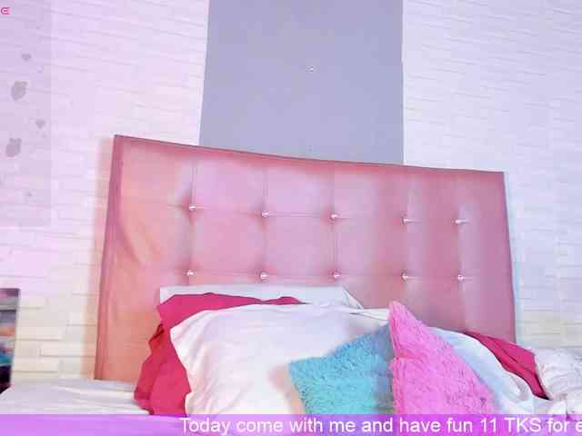 VictoriiaCross webcam