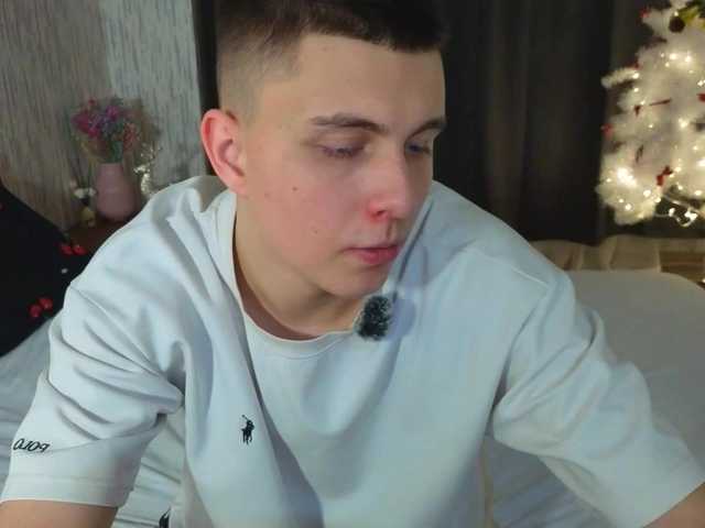 Accedi alla chat con il nickname DenisSofia DenisSofia