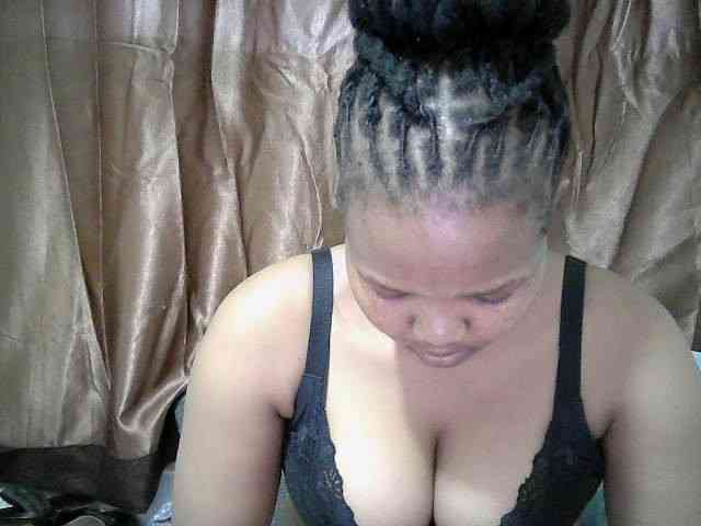 Shepretty webcam