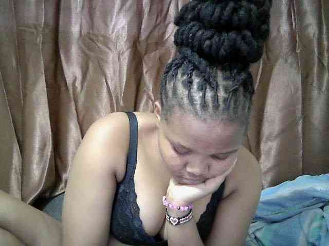 Shepretty webcam