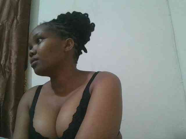 Shepretty webcam