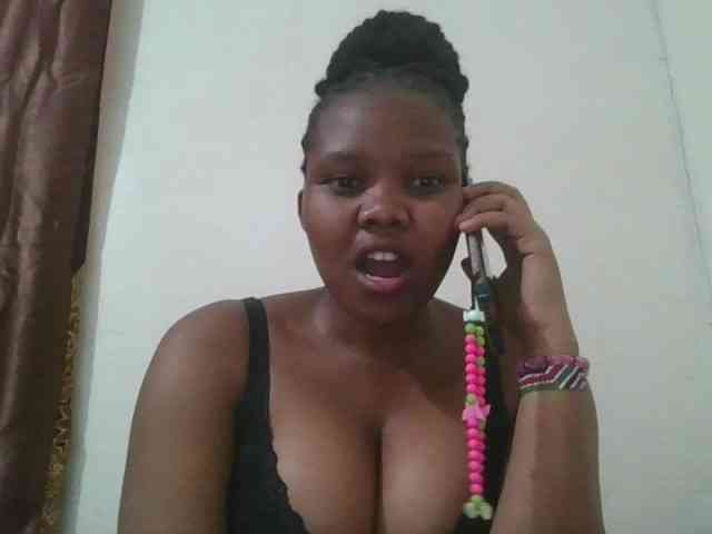 Shepretty webcam