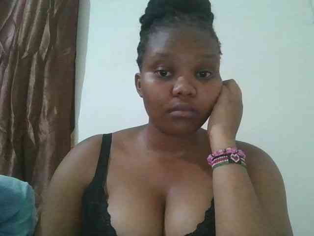Shepretty webcam