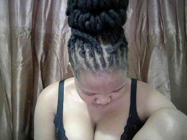 Shepretty webcam
