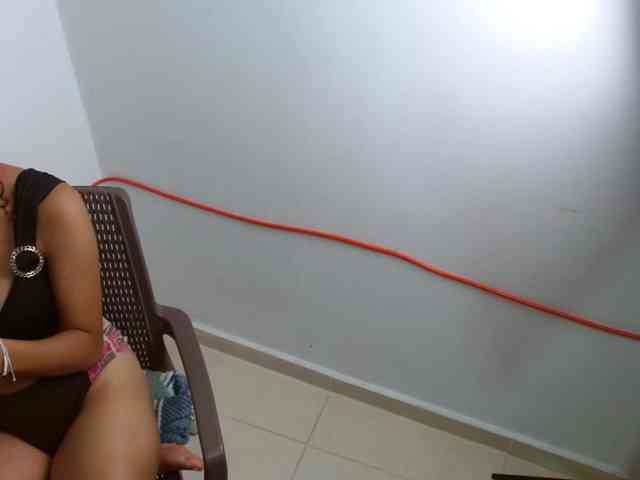 Aura-teen-hot webcam