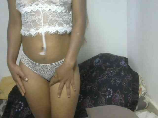 Blacksexy18 webcam