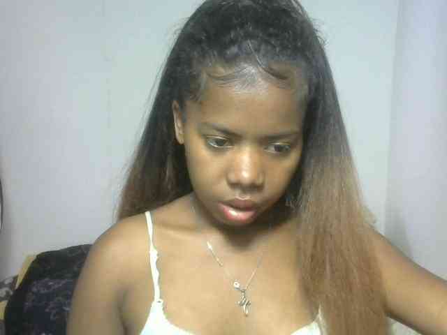 Blacksexy18 webcam