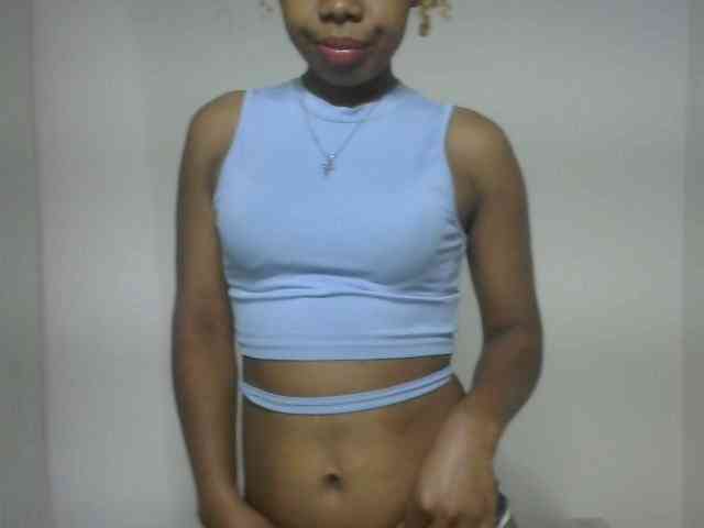 Blacksexy18 webcam