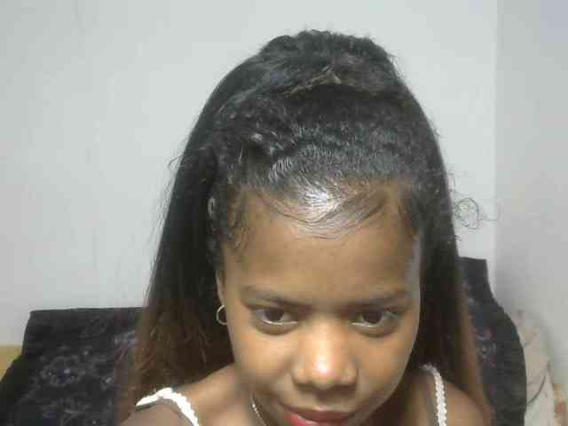 Blacksexy18 webcam