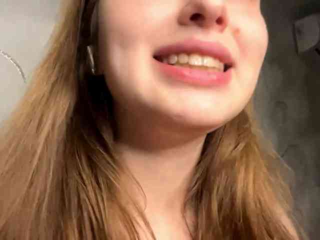 EvaLovesYouSoMuch webcam