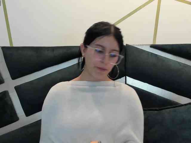 maddy-jacksonw webcam