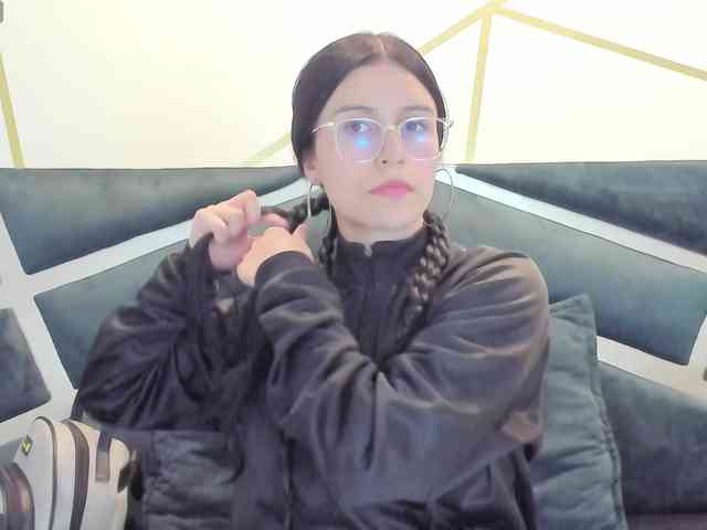 maddy-jacksonw webcam