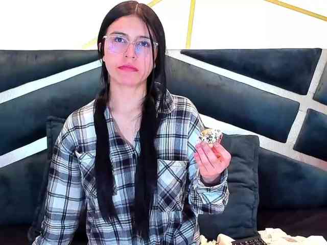 maddy-jacksonw webcam