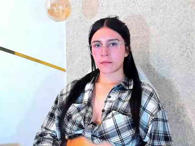 maddy-jacksonw webcam