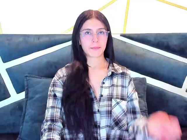 maddy-jacksonw webcam