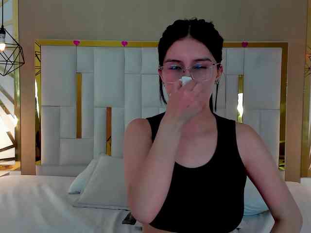 maddy-jacksonw webcam