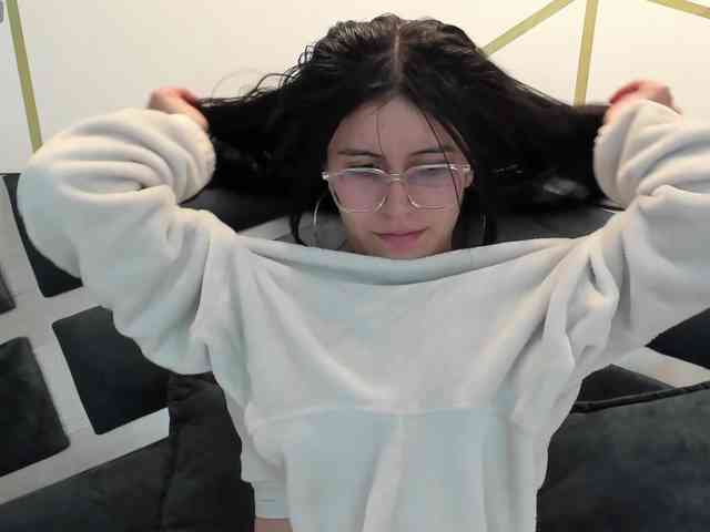 maddy-jacksonw webcam