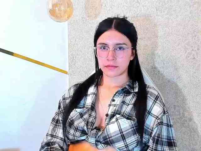 maddy-jacksonw webcam