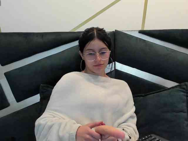 maddy-jacksonw webcam