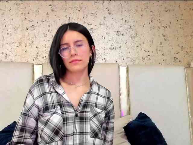 maddy-jacksonw webcam