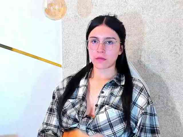 maddy-jacksonw webcam