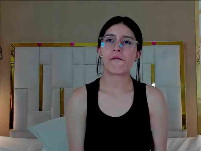 maddy-jacksonw webcam