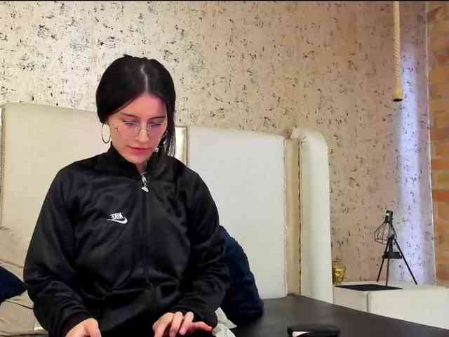 maddy-jacksonw webcam