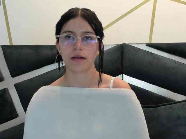 maddy-jacksonw webcam