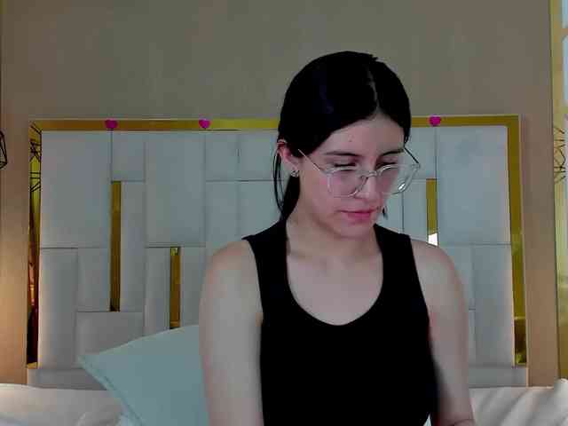 maddy-jacksonw webcam
