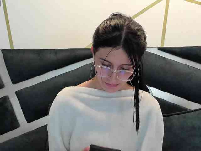 maddy-jacksonw webcam