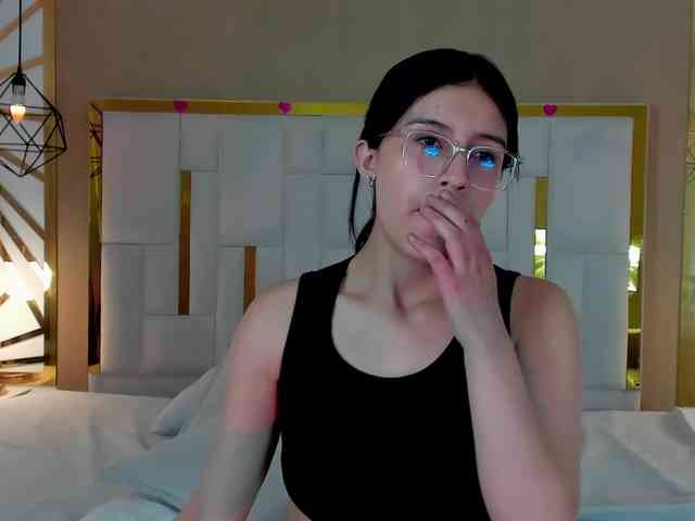 maddy-jacksonw webcam