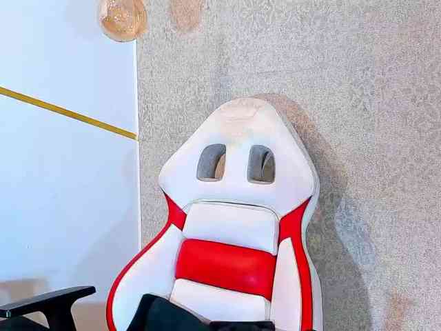 maddy-jacksonw webcam