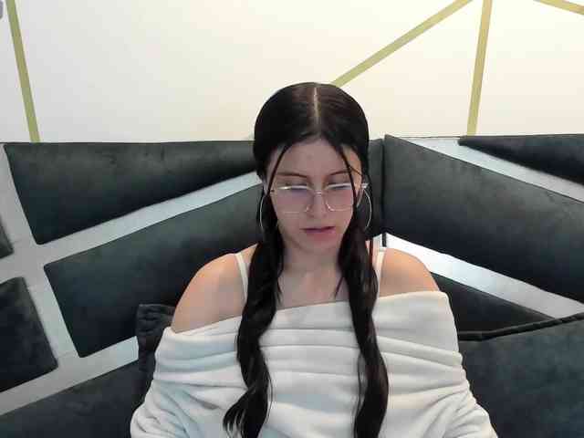 maddy-jacksonw webcam