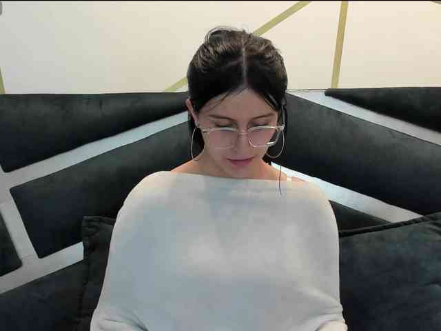 maddy-jacksonw webcam