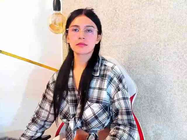 maddy-jacksonw webcam